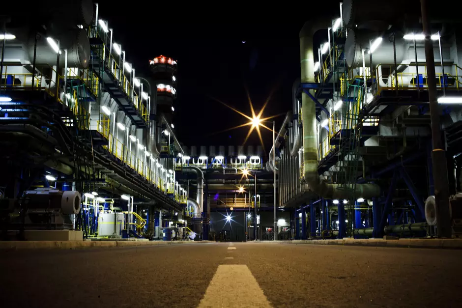  Water activity , Water treatment , Desalination , Night , Desalination plant of sea water , Transformed energy